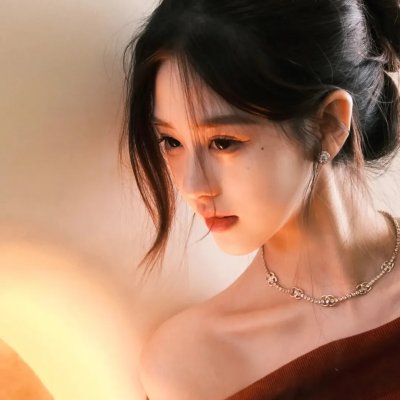 北极百货的秋乃小姐