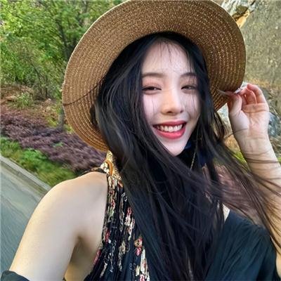 隔楼女孩：我们之间的层距
